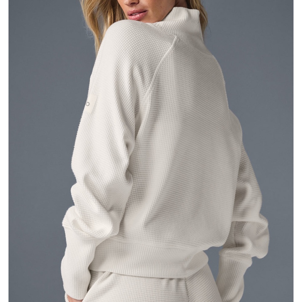 ALO Yoga Cream Waffle-Knit Cowl Sweater
